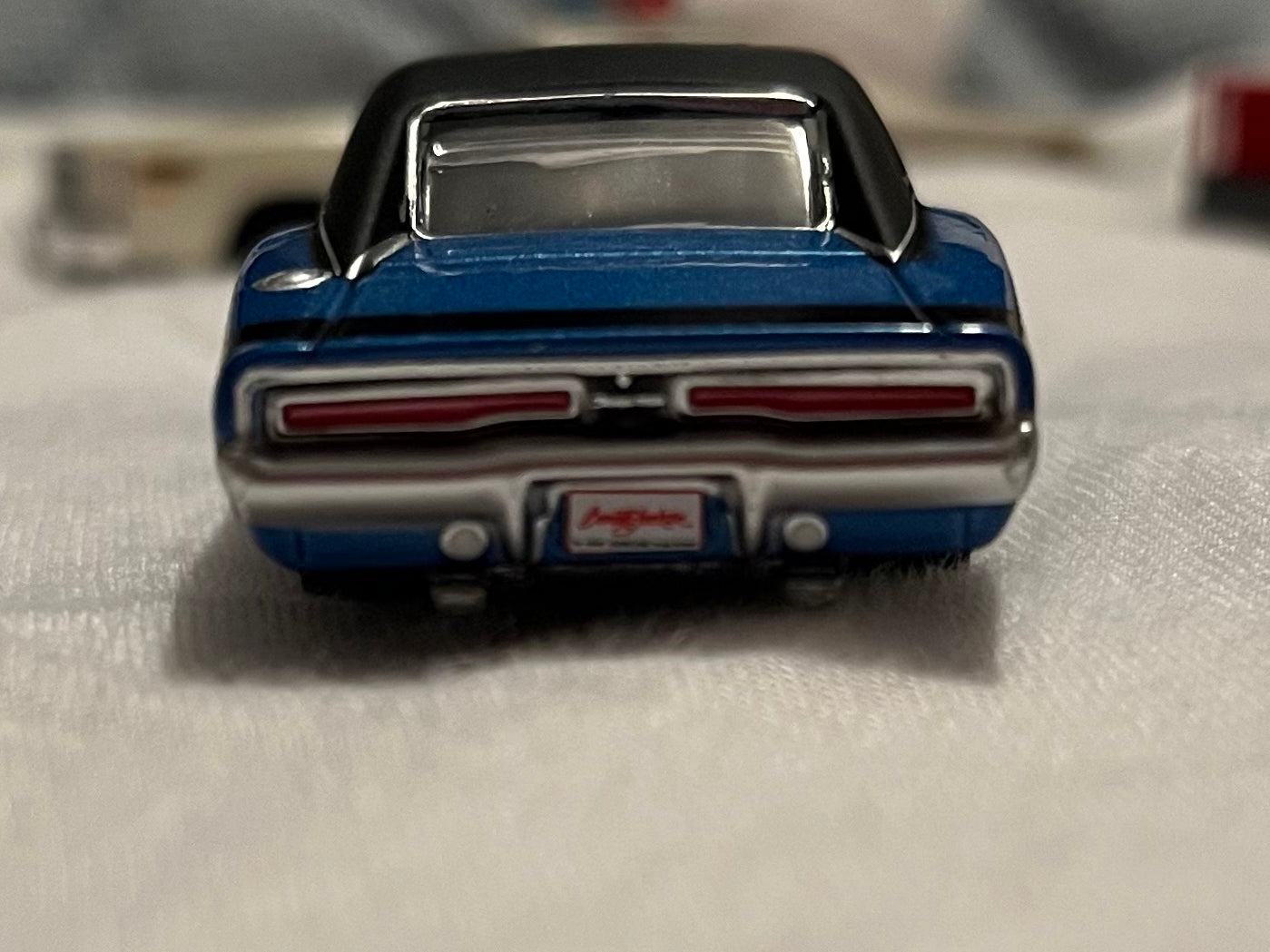 1:64 Barrett-Jackson 'Scottsdale Edition' 系列 11 - 1969 道奇 Charger - B5 蓝色,带黑色乙烯基车顶实心包