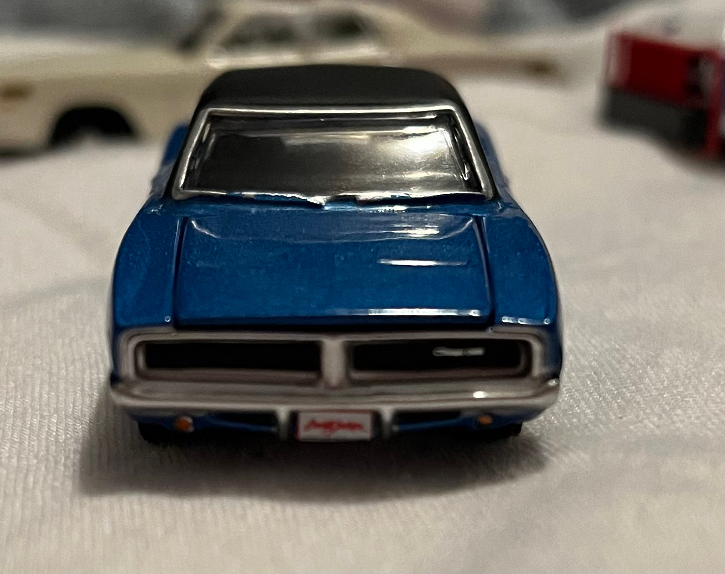 1:64 Barrett-Jackson 'Scottsdale Edition' 系列 11 - 1969 道奇 Charger - B5 蓝色,带黑色乙烯基车顶实心包