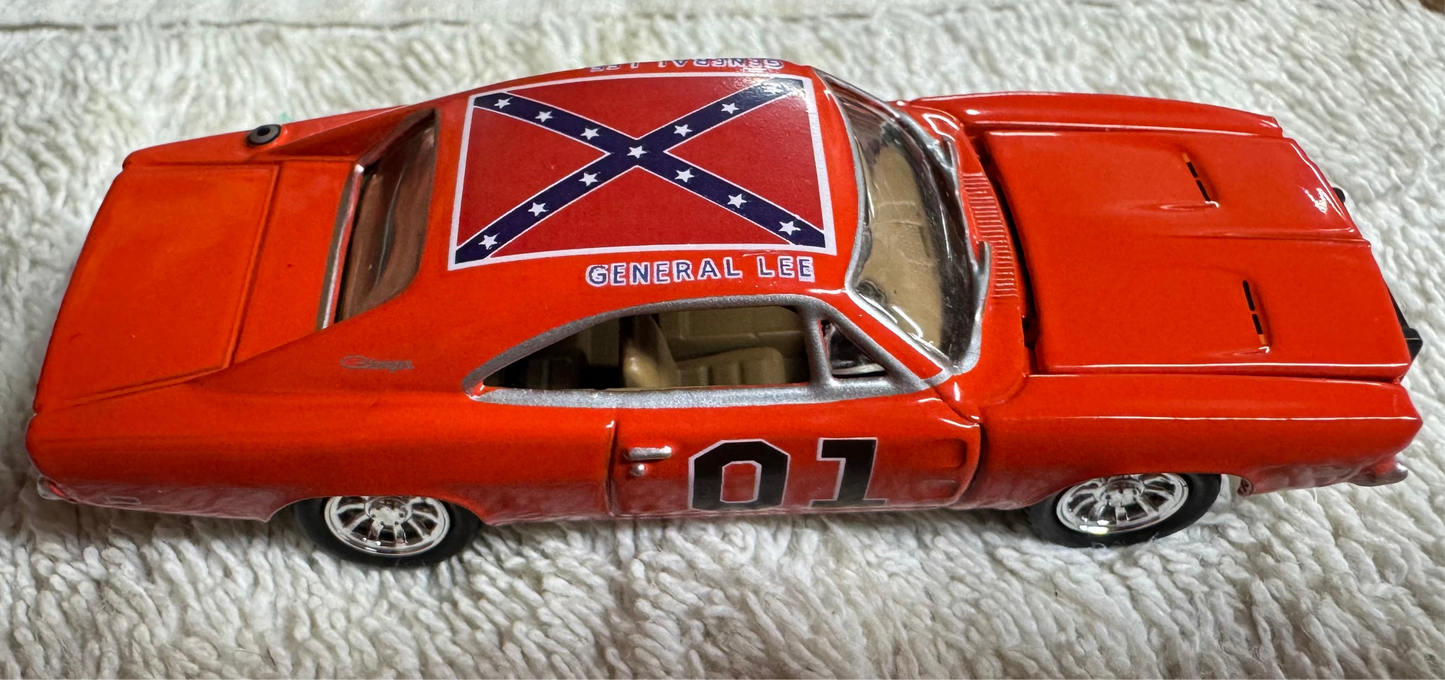 1/64 GENERAL LEE Johnny Lightning (New England Dukes Exclusive)