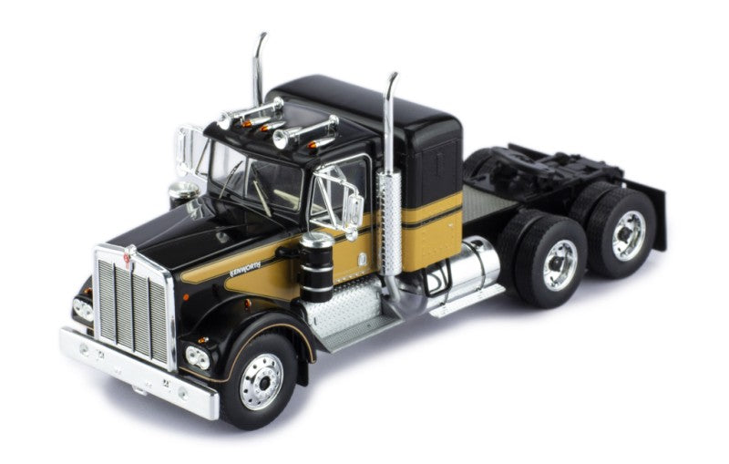 Smokey & the Bandit - 1976 Kenworth W900 - Black with Trailer PREORDER MAY