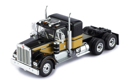 Smokey & the Bandit - 1976 Kenworth W900 - Black with Trailer PREORDER MAY
