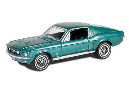 1:64 1967 Ford Mustang GT Fastback High Country Special – Timberline Green (exclusief Hobby) Voorbestelling maart 2024