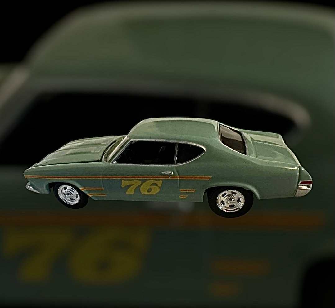 WHOLESALE CASE 12 CARS 1:64 1968 Chevy Chevelle #76 Race Car New England Dukes Exclusive Greenlight PREORDER HOLIDAY 2025