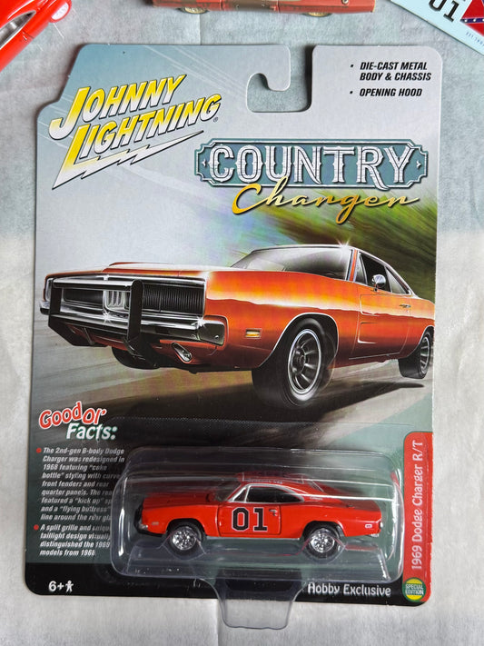 1/64 GENERAL LEE Johnny Lightning (New England Dukes Exclusive)