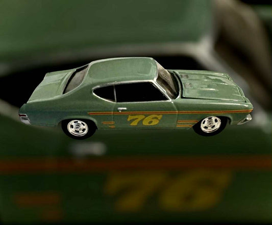 WHOLESALE CASE 12 CARS 1:64 1968 Chevy Chevelle #76 Race Car New England Dukes Exclusive Greenlight PREORDER HOLIDAY 2025