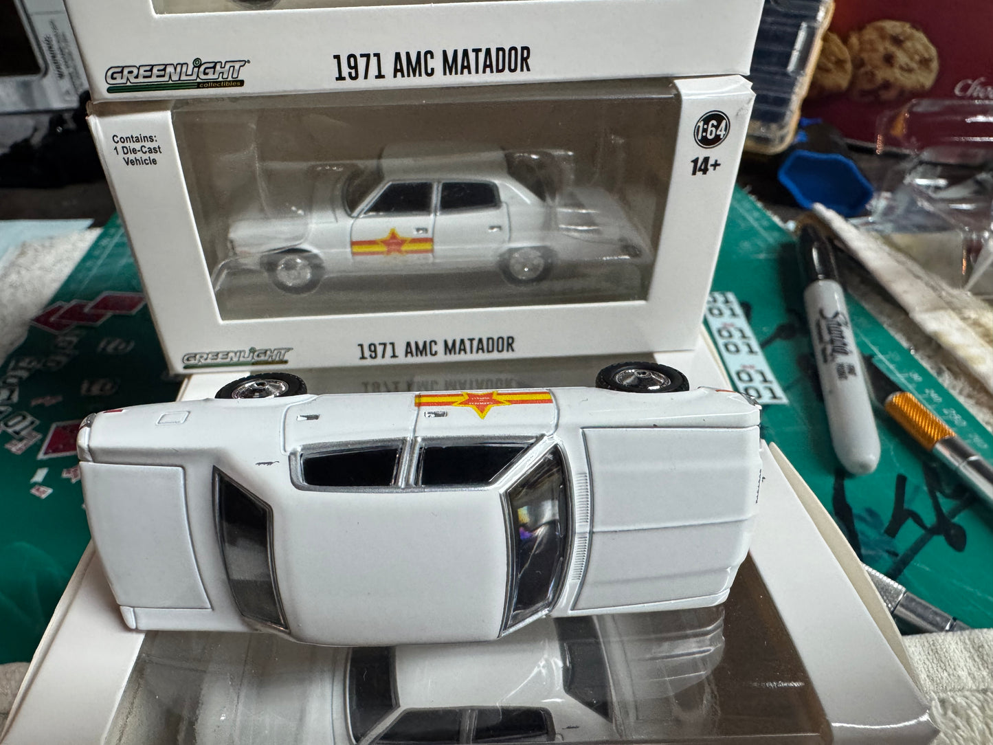 1:64 1971 AMC Matador Carnival of Thrills Stunt Car