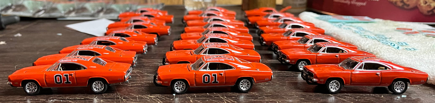 1/64 GENERAL LEE Johnny Lightning (New England Dukes Exclusive) PREORDER JULY